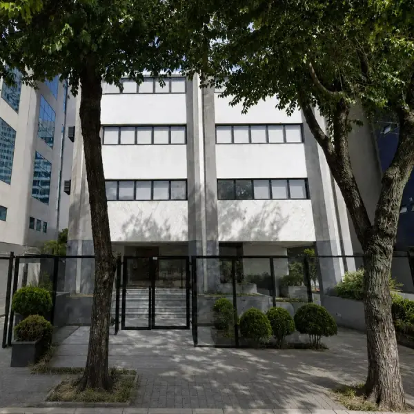 Entrada do edifício da clínica na Vila Nova Conceição